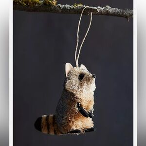 Anthropologie Ornament RACCOON BRUSH Animal Palm Fiber Hand Made 4" Rustic NWT
